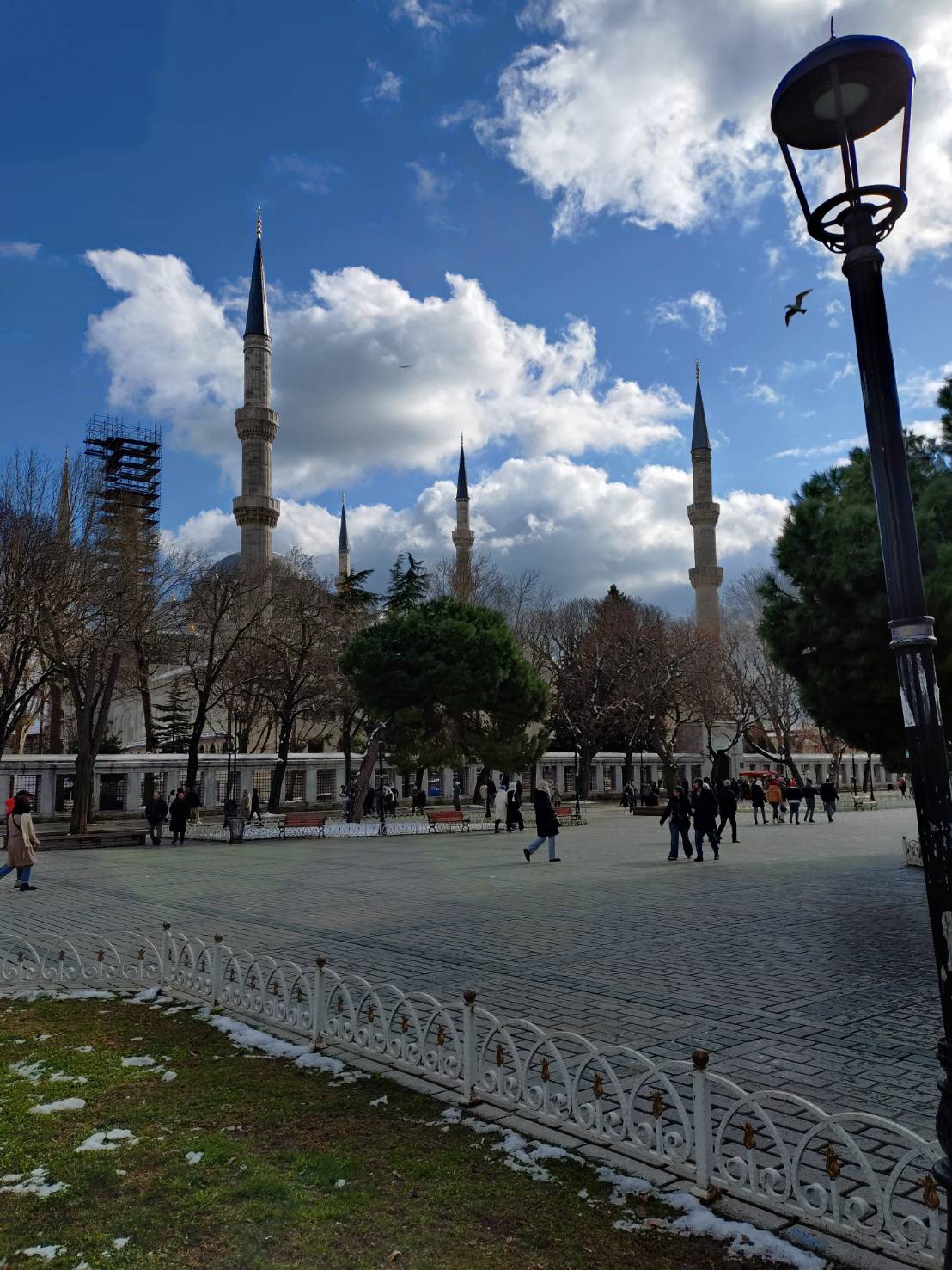 イスタンブール，アヤソフィアの前の風景